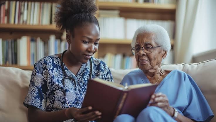 Guía práctica para cuidar la salud emocional de los adultos mayores en casa